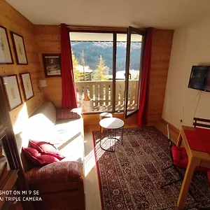 Les Chataigniers Rouges Apartment